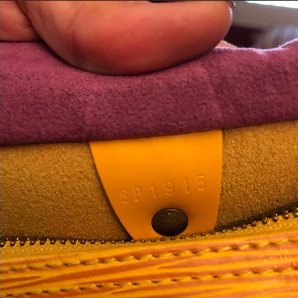 RARE Authentic Louis Vuitton - Picture 2 of 4